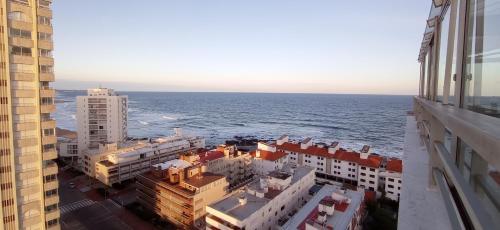 Apartamento Penthouse. Vista Al Mar. Centrico. 02