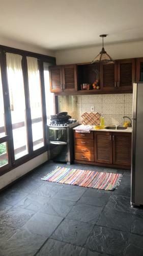 Casa En Complejo Privado Con Parque