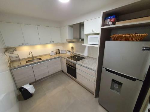 Apartamento Apto de 2dorm Y 3 Ba�os. Con Todos Los Servicios!