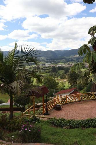 Chalet En Granja Campo Hermoso