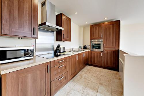 Apartamentos Flexi-lets@wallis Square, Farnborough