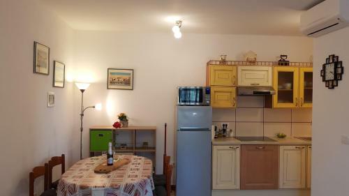 Hostal Apartment And Rooms Parus