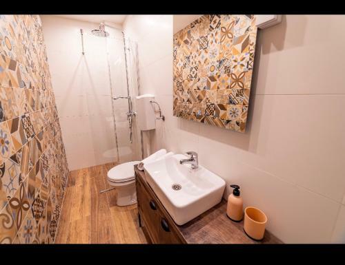 Ivi Place Apartments