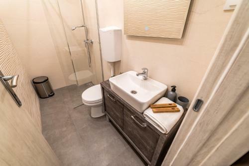 Ivi Place Apartments