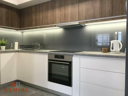 Gemini Apartment 3 - Modern Apartment With City View