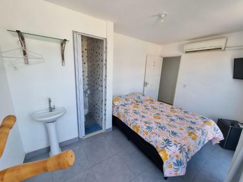 Hostal Praia Dos Anjos - Su�tes