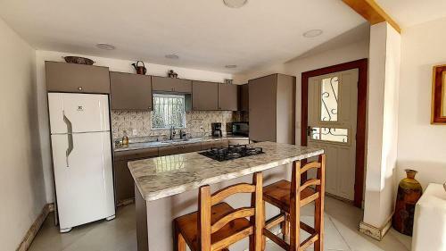 Casa 4 Quartos Com Piscina Em Geriba B�zios