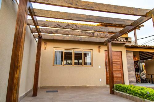 Linda Casa Com Piscina Bosque De Geriba