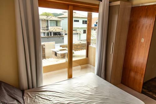 Linda Casa Com Piscina Bosque De Geriba