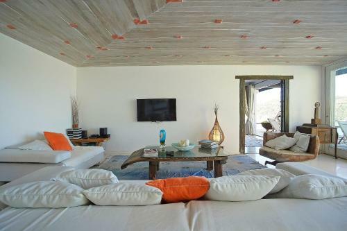 Encantos Da Praia Da Ferradura - Conforto E Requinte!