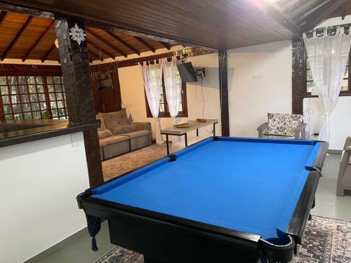 Casa Com Piscina A 200 Metros Do Centro