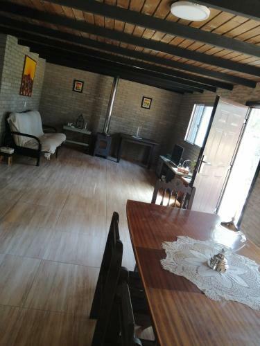 Casa En Jaureguiberry A 5 Cuadras de La Playa