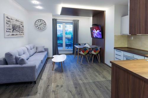 Rooftop Apartment Ii.