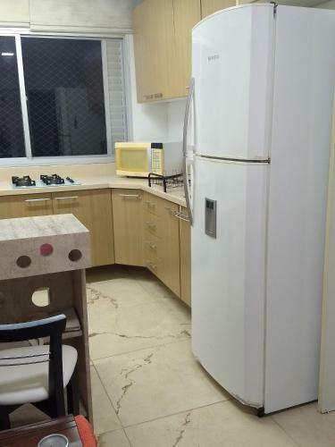 Excelente Apartamento E Localiza��o Perto Da Praia De Bc