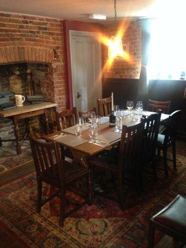 Bed & Breakfast Rose And Crown Elham - Channel Tunnel