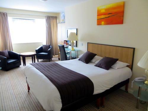 Hotel The Waterside