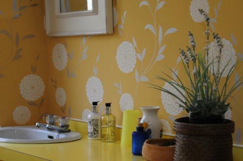 Bed & Breakfast Fron Deg Guest House