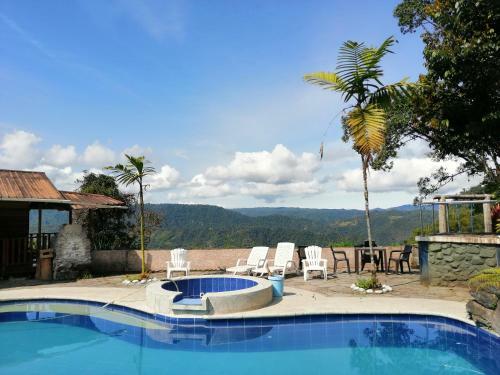Mindo Paradise Beautiful Rustic Cabins Heated Pool And Yacuzzy New