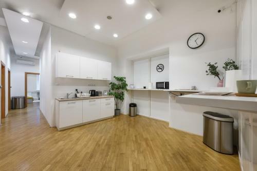 Albergue Royal Rooms***