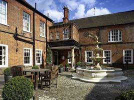 Mercure Farnham Bush Hotel
