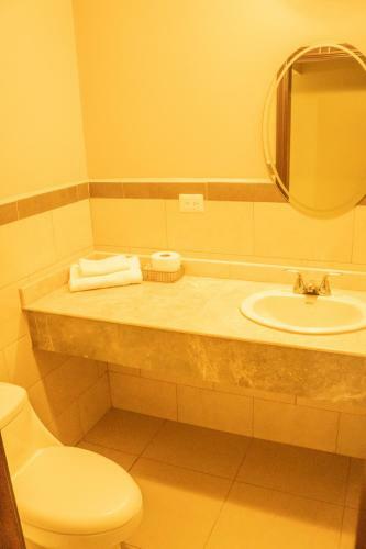 Hotel Orquidea Limon Suites