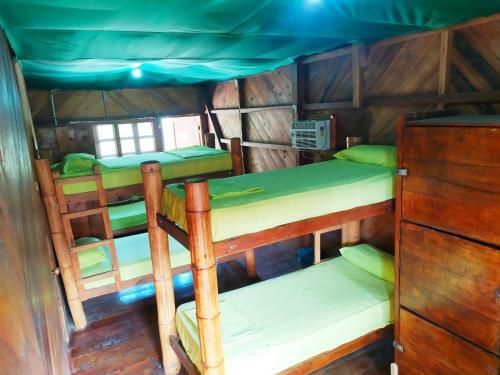 Albergue Iguana Beach House