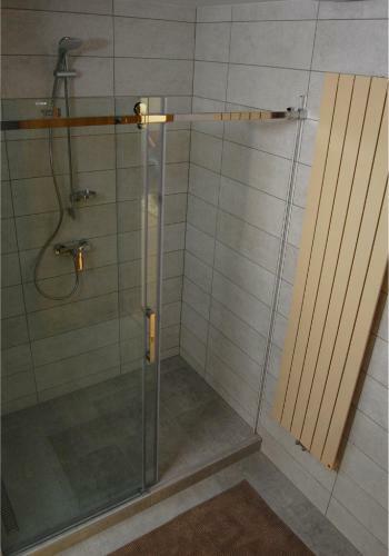 New Apartment With Private Parking, Tv & Internet