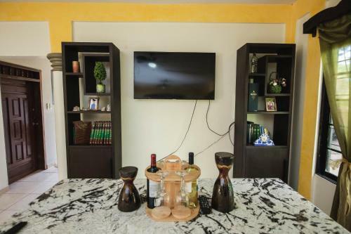 Rustic Guesthouse Near The Beach - 5 Min Drive