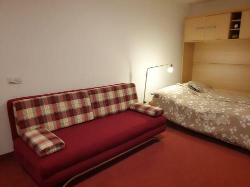 Red Rose Apartment