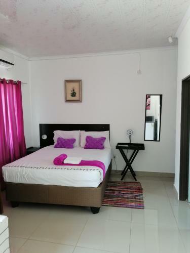 Looks Cottages Self Catering Apartments