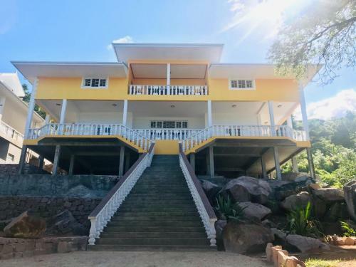 Hostal Villa Des Flots