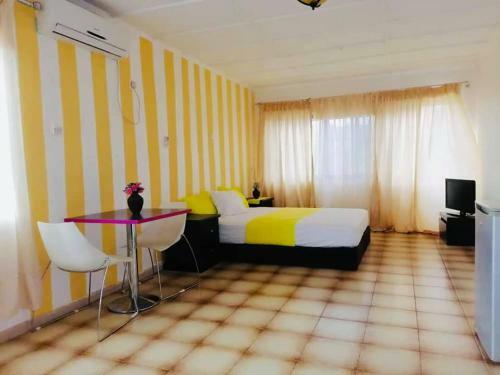 Hostal Zunox Guest House