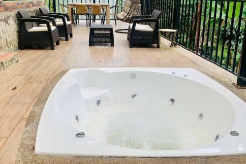 Caba�a En Medio De La Monta�a Con Jacuzzi