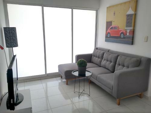 Rnt 1o8237- C�modo Apartamento Amoblado En Condominio