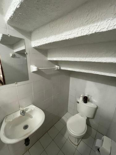 Casa Blanca Incre�ble (casa Completa)