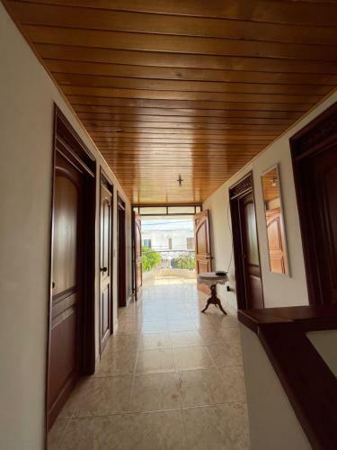 Casa Blanca Incre�ble (casa Completa)