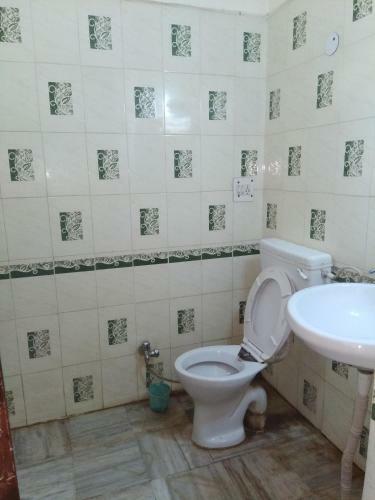 Gaurav Hotel
