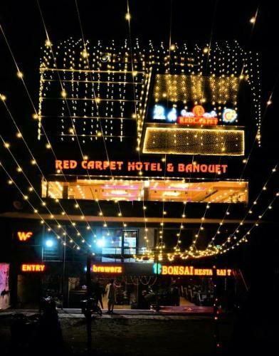 Apartamento Red Carpet Hotel And Banquet