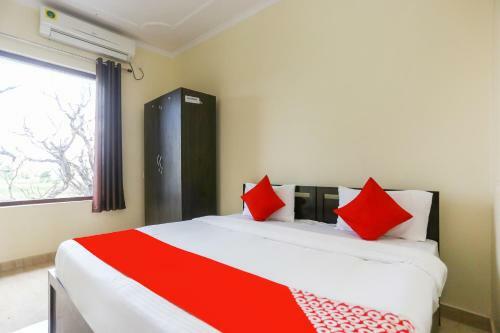 Hotel Oyo Flagship 48731 Pradeep Hostel