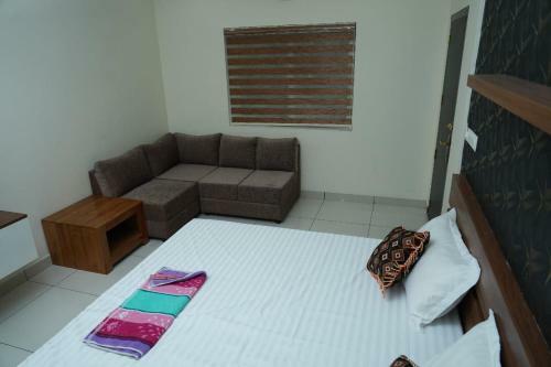 Hotel Gold And Pearl Residency