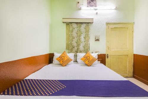 Spot On 63775 Hotel Chetna