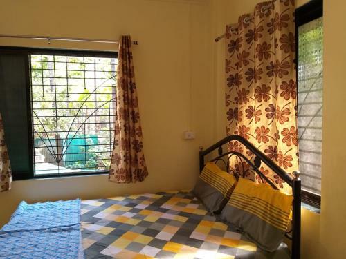 Hostal Shubham Harnai Holidays