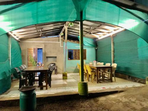 Hotel Yogiraj Beach Resort