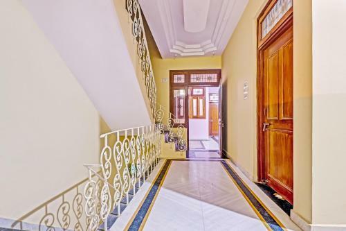 Collection O 83708 Hotel In Palace