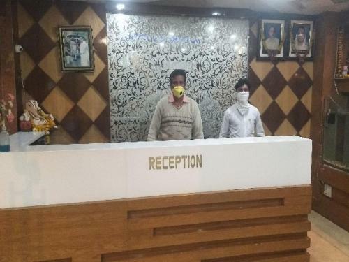 Oyo 80658 Shivhare Hotel And Guest House