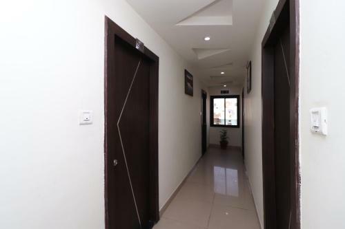 Oyo 11943 Hotel Yugantar Palace