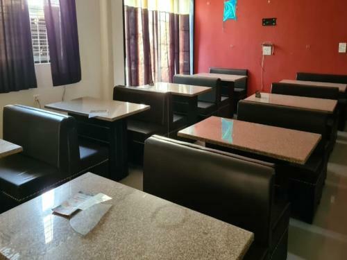 Spot On 80293 Hotel Virat Inn