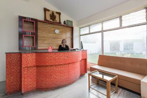 Oyo 18333 Hotel The Awesome