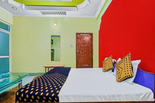 Spot On 62077 Hotel Ratnakar Plaza