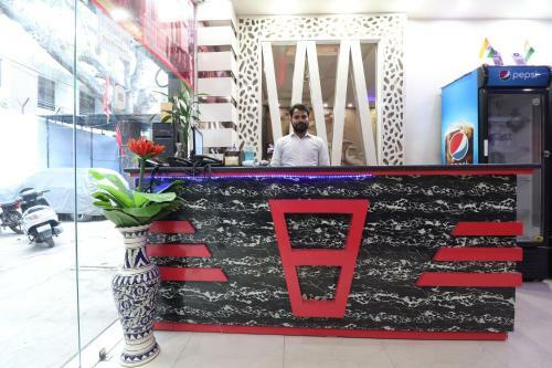 Oyo Flagship 86209 Hotel Manveer